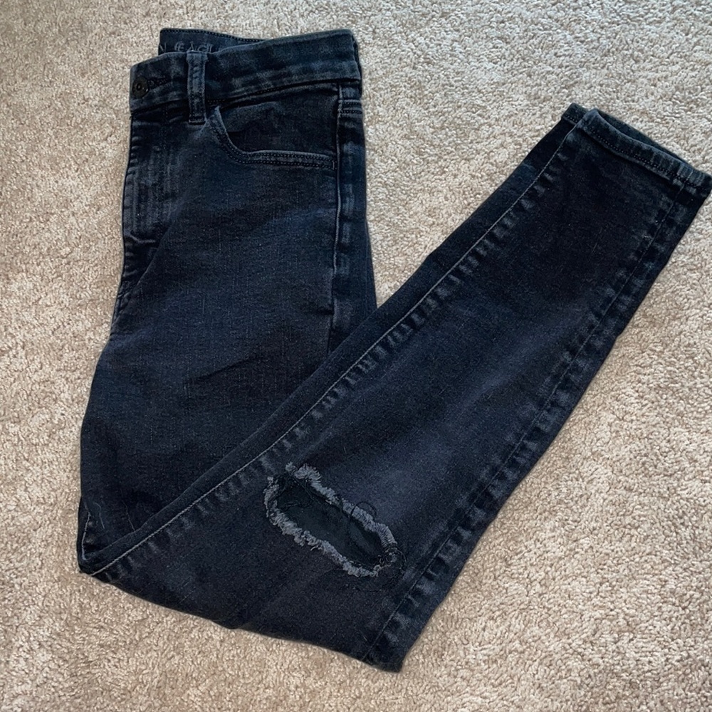 Black Ripped Knee American Eagle Skinny jeans